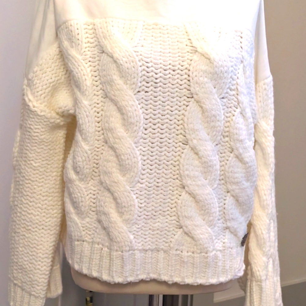 Women's sweater